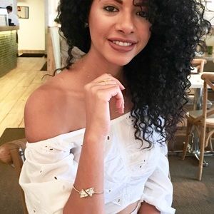 Double triangles bracelet.